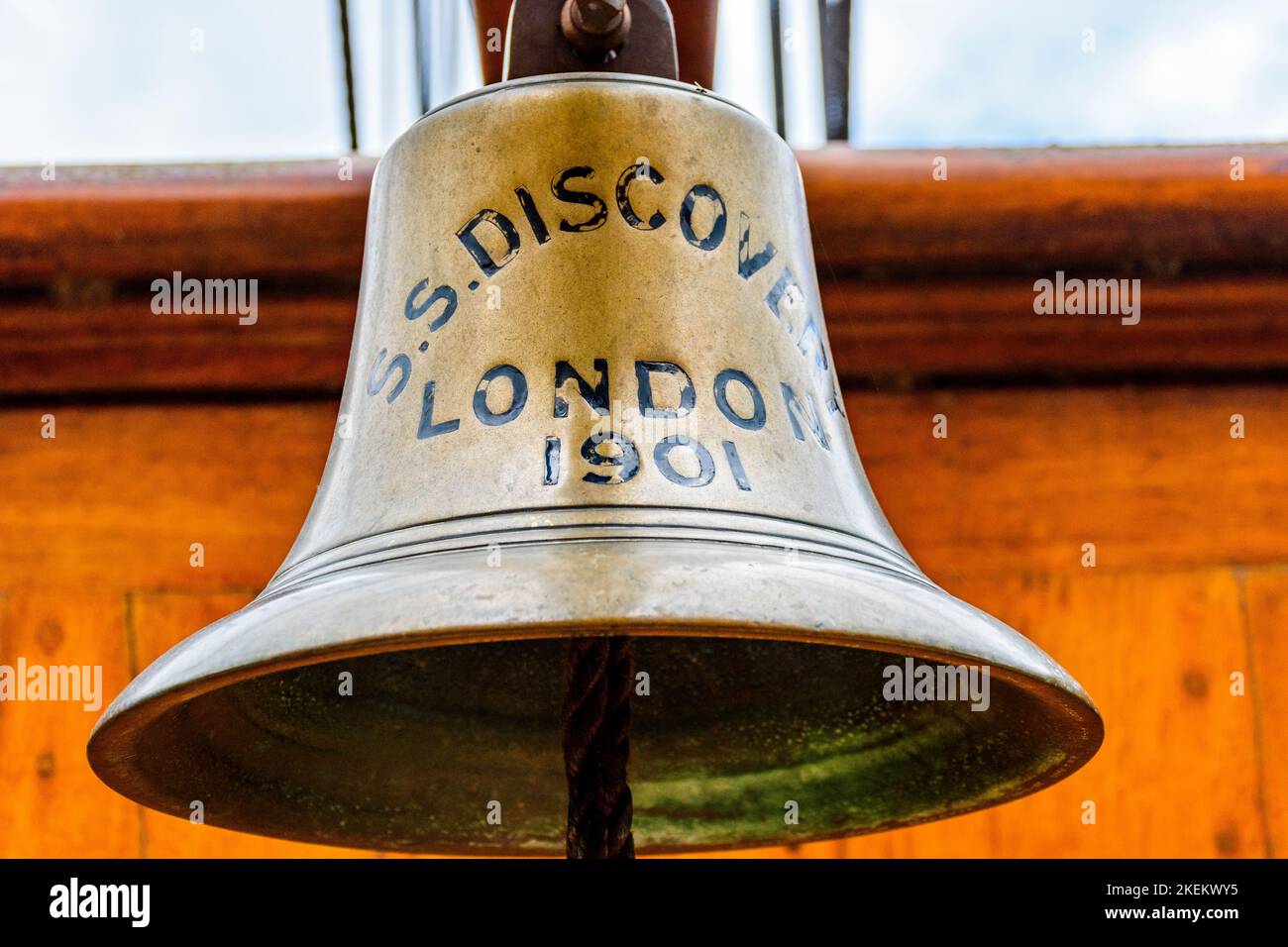 Die Schiffsglocke der RRS Discovery, Discovery Point, Dundee, Schottland, Großbritannien Stockfoto