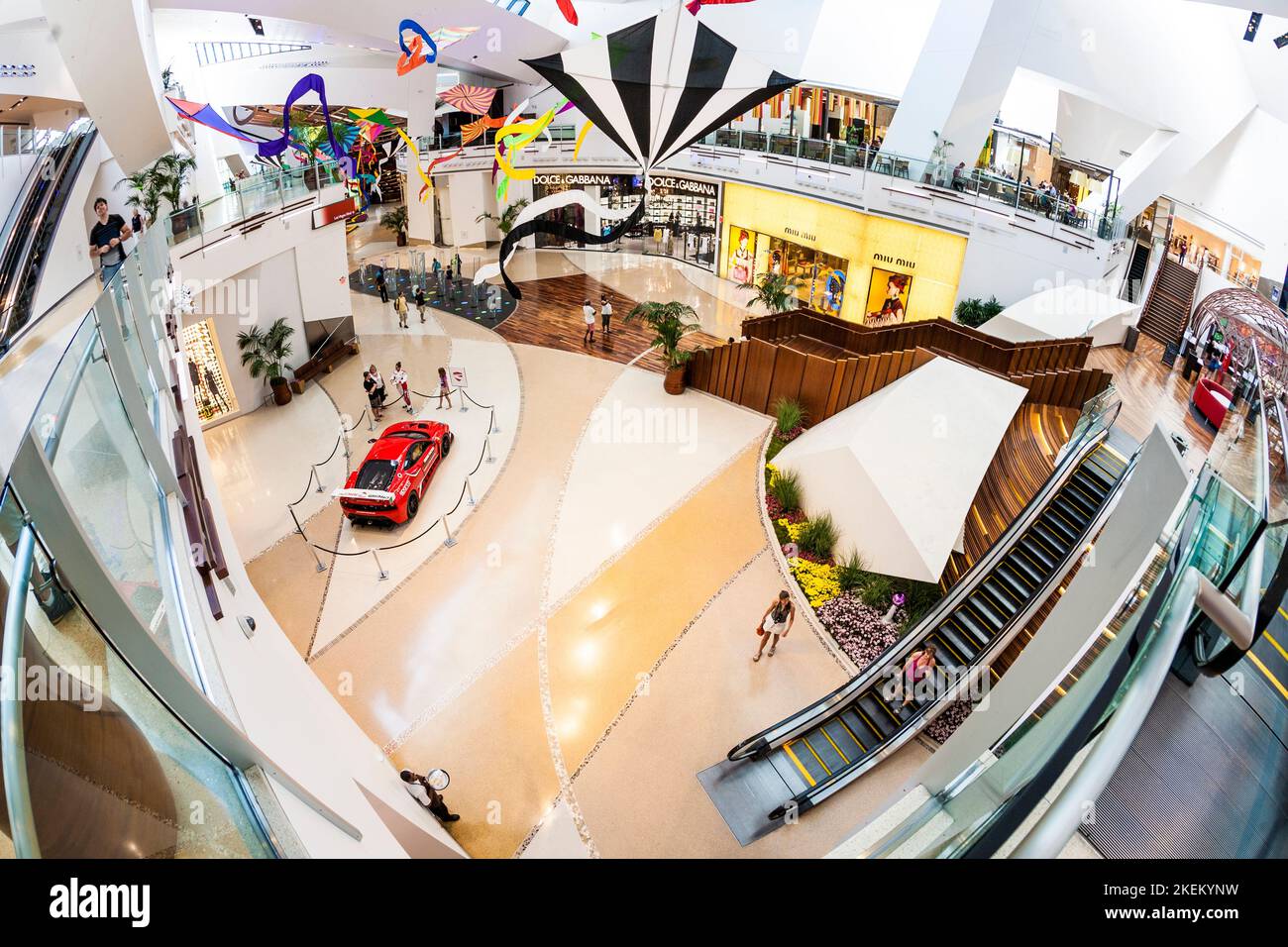 Las Vegas, USA - 15. Juni 2012: Red Ferrari F430 GT in einem Einkaufszentrum am Strip in Las Vegas, USA. Dream Racing ist das fünf-Sterne-Rennen und dr Stockfoto