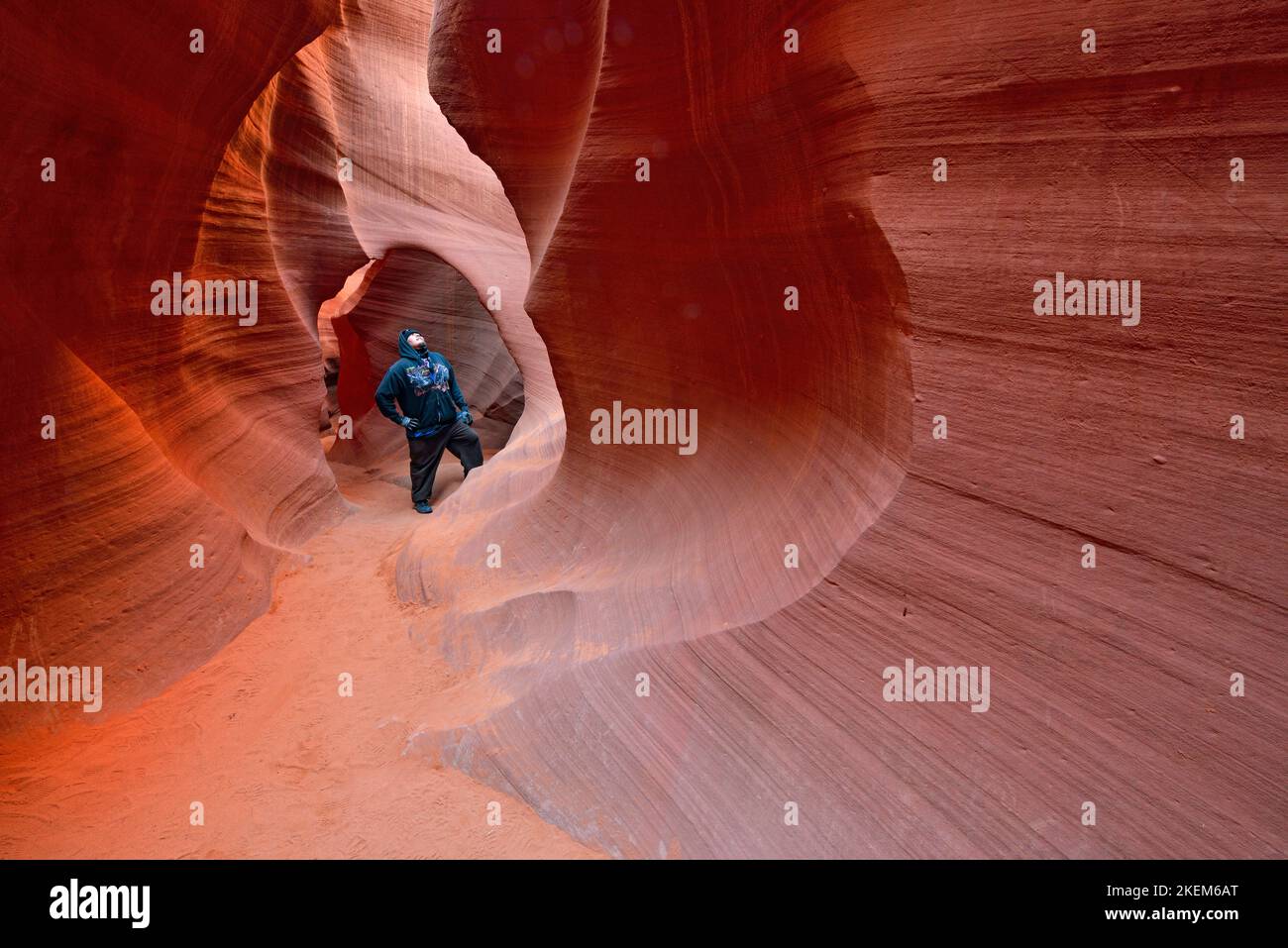 Fotografieren des erodierten Navajo-Sandsteins im Lower Antelope Canyon, Page, Arizona, USA Stockfoto