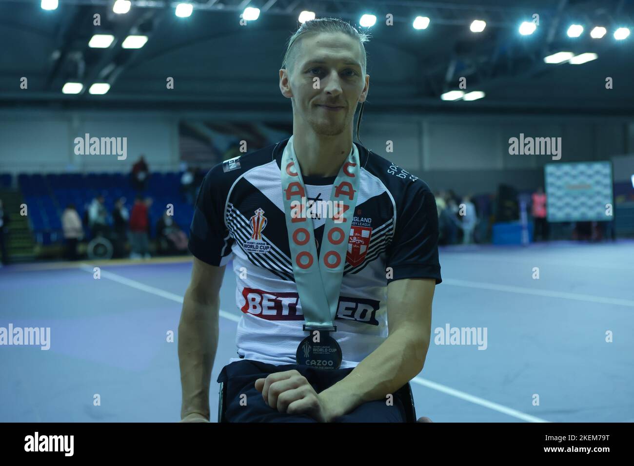 Sheffield, Großbritannien. 13.. November 2022. English Institute of Sport Sheffield, Sheffield, South Yorkshire, 13.. November 2022. England Wheelchair Rugby League vs Wales Wheelchair Rugby League in der Rugby League World Cup 2021 Halbfinale Jack Brown aus England Wheelchair Rugby League der Cazoo-Spieler des Spiels Kredit: Touchlinepics/Alamy Live News Stockfoto