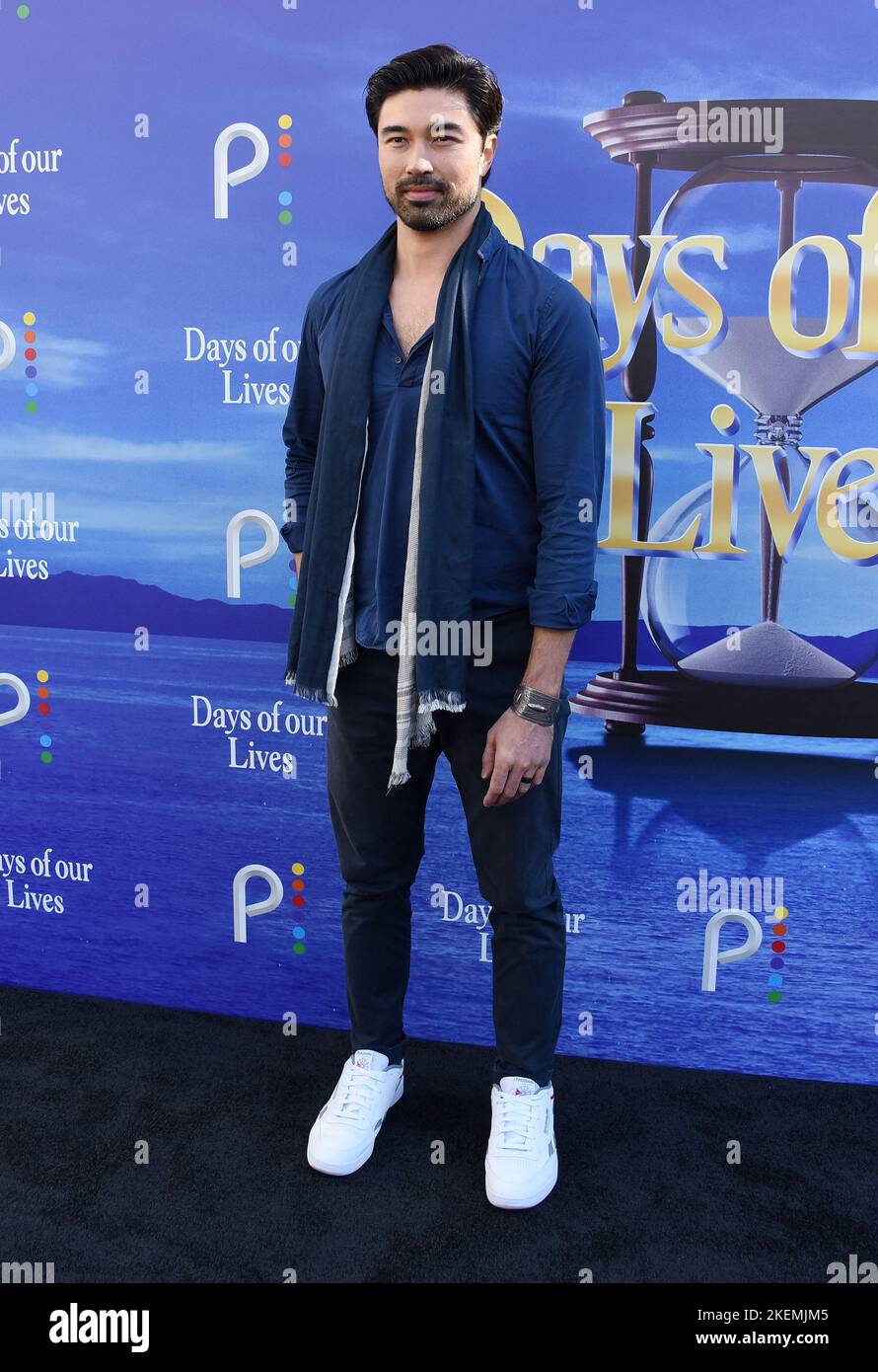 Remington Hoffman bei der Ankunft an den Tagen unseres Lebens Day of Days 2022 Fan Event im J.W. Marriott at LA LIVE in Los Angeles, CA am 12. November 2022. © Janet Gough / AFF-USA.COM Stockfoto