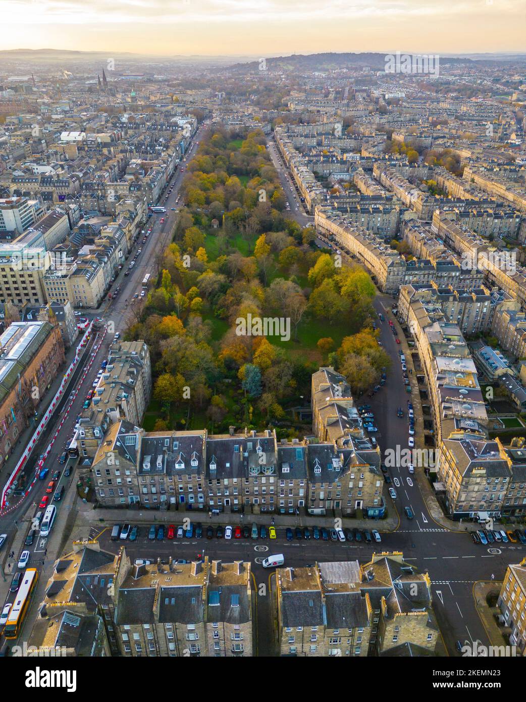 Luftaufnahme der privaten Gärten neben der Queen Street in Edinburgh New Town, ein UNESCO-Weltkulturerbe, Schottland, Großbritannien Stockfoto