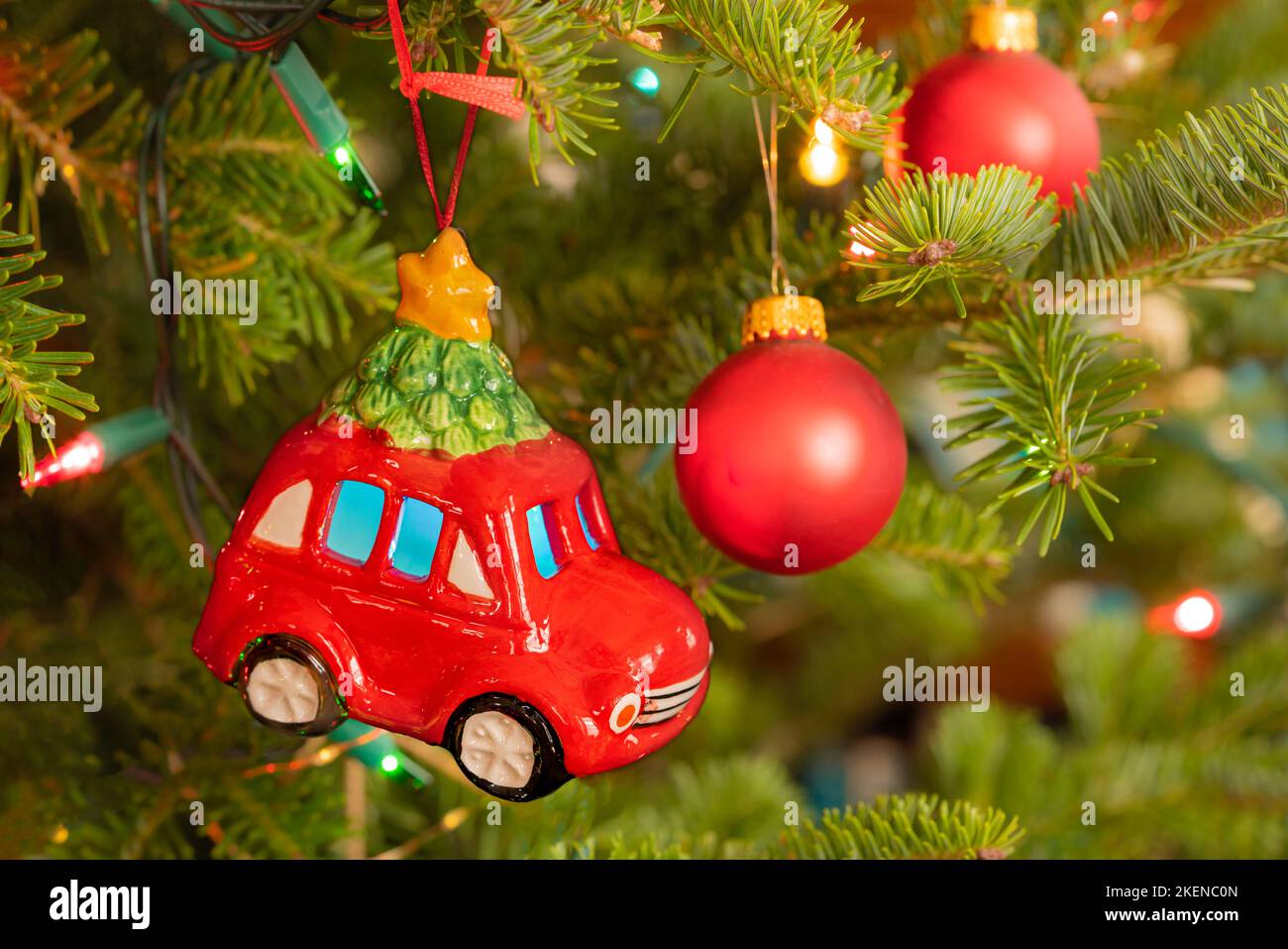Fuzzy-Würfel-Hänge-Ornament Neujahr-auf-Auto-Rückspiegel-Anhänger-Geschenke