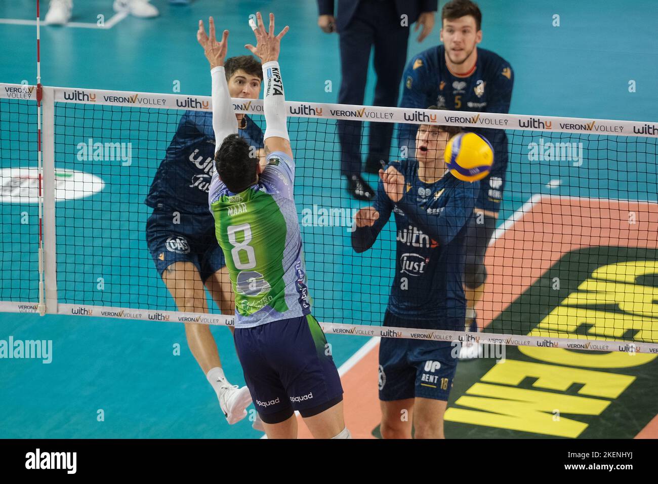 Verona, Italien. 13.. November 2022. SuperLega Männer Volley Italienische Meisterschaft 2022 - WithU Verona VS Vero Volley Monza, 13. November 2022, Pala AGSM-AIM, Verona, Italien Credit: Roberto Tommasini/Alamy Live News Stockfoto