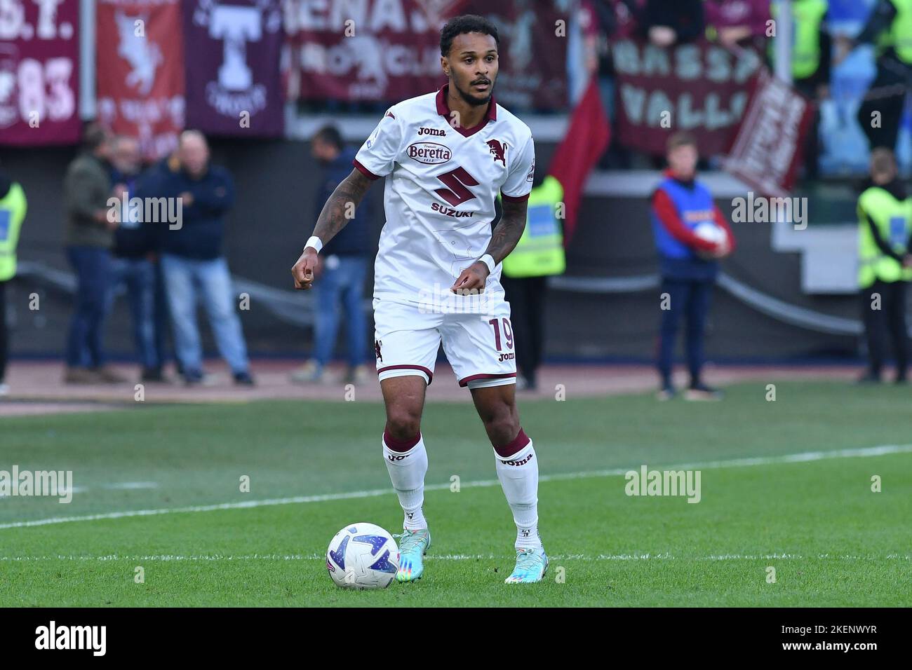 Rom, Italien. 13.. November 2022. Valentino Lazaro von Turin während des Fußballs Serie A Match, Stadio Olimpico, AS Roma gegen Turin, 13. Nov 2022 Photographer01 Quelle: Independent Photo Agency/Alamy Live News Stockfoto