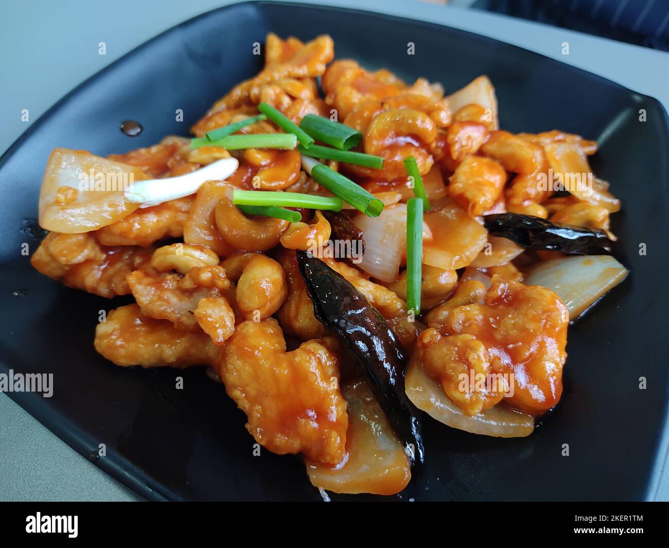 Gebratenes Hähnchen mit Cashew-Nüssen umrühren Stockfoto