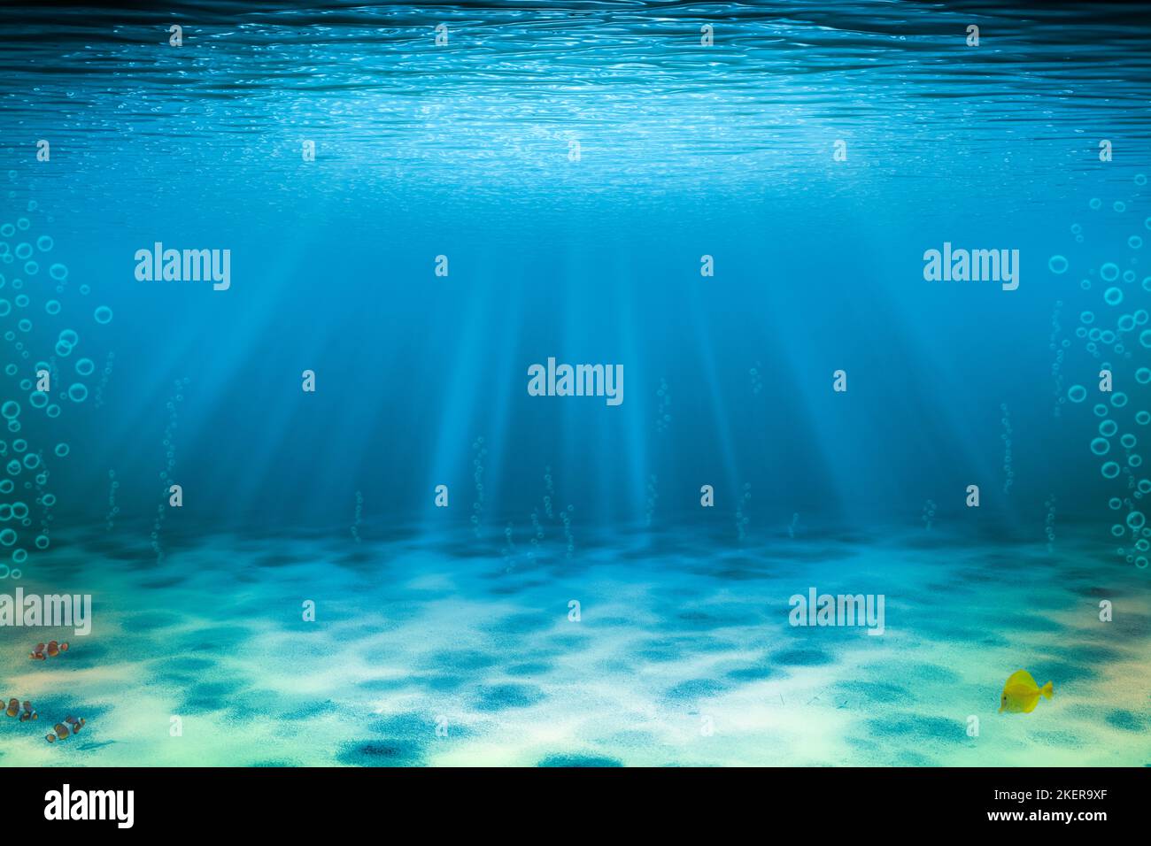 Unterwasserhintergrund mit Kopierbereich. Blauer tropischer Sand am Meeresboden mit Sonnenstrahl und Fischen. Stockfoto
