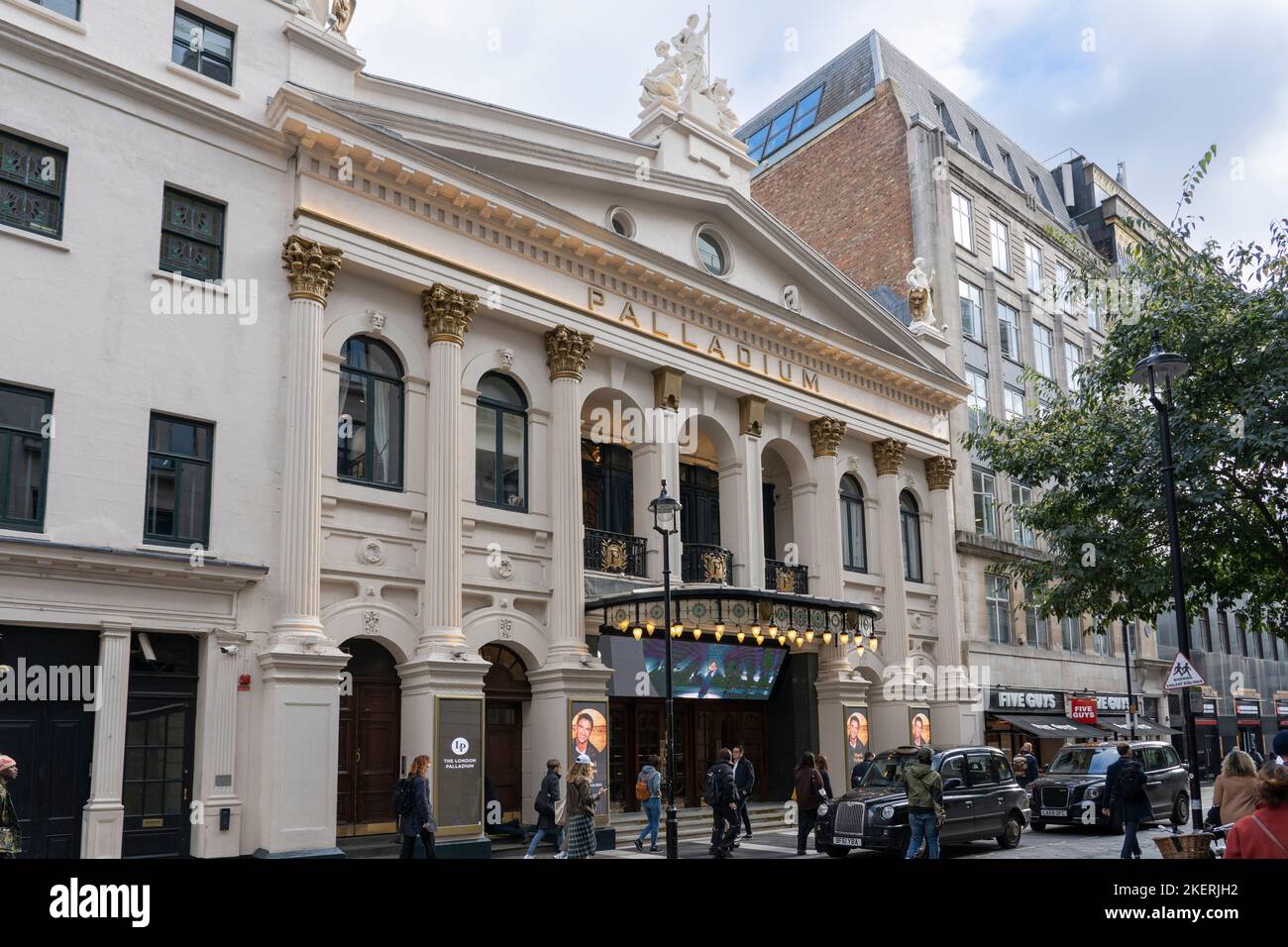 Das London Palladium ist ein denkmalgeschütztes West End Theater in der Argyll Street, London, im berühmten Viertel Soho. England Stockfoto