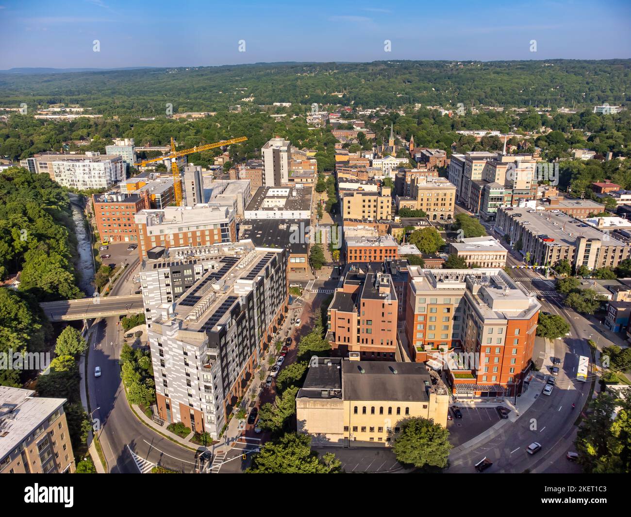 26 2022. Juni, Sommerflugbild am frühen Morgen der Umgebung der Stadt Ithaca, NY, USA Stockfoto