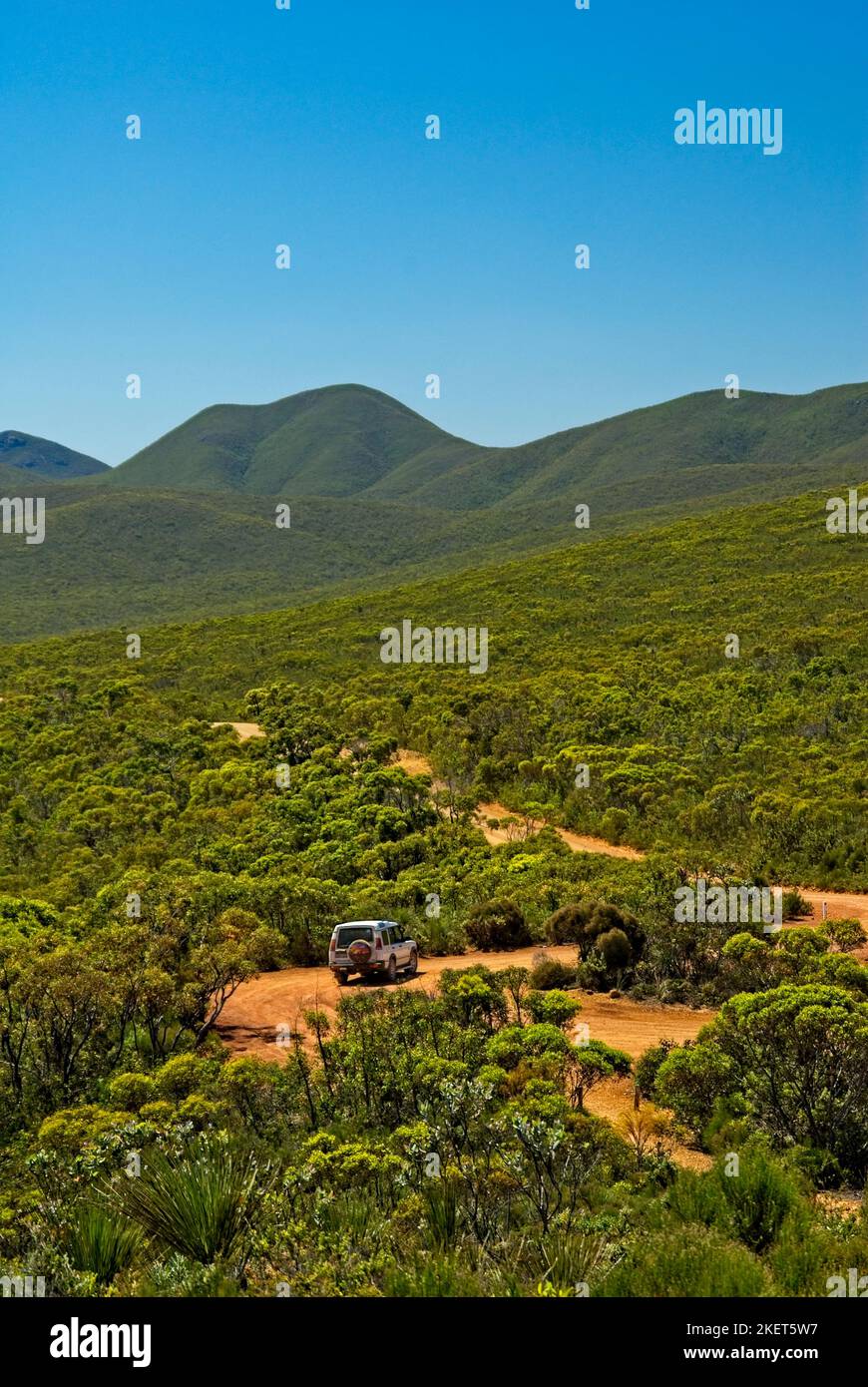 Unebene Straße durch die Stirling Range in Western Australia Stockfoto
