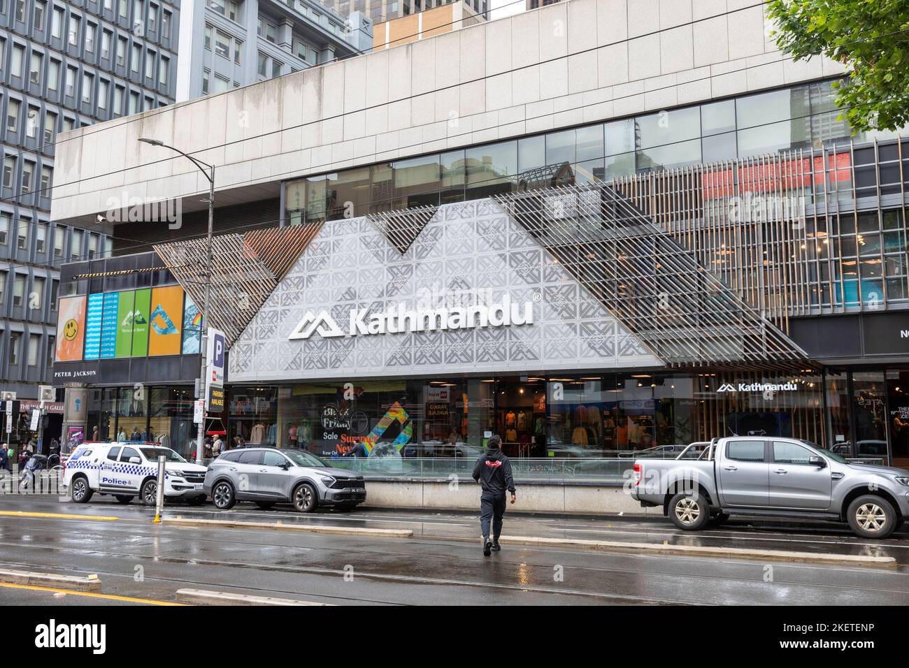 Kathmandu Outdoor-Ausrüstung und Bekleidungsgeschäft im Stadtzentrum von Melbourne, Victoria, Australien 2022 Stockfoto