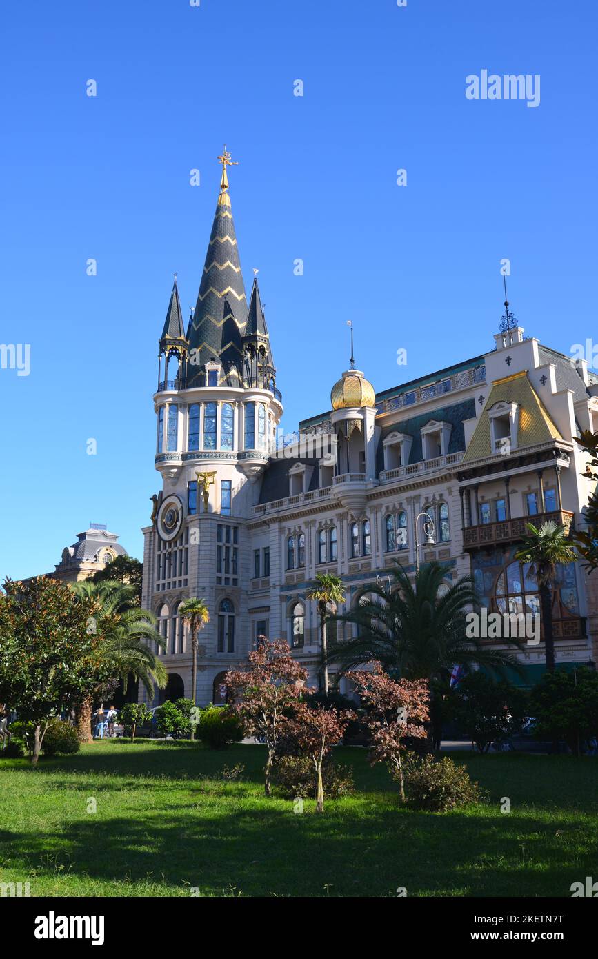 Ehemaliges Gebäude Der Nationalbank Auf Dem Europaplatz, Batumi, Georgien. Stockfoto