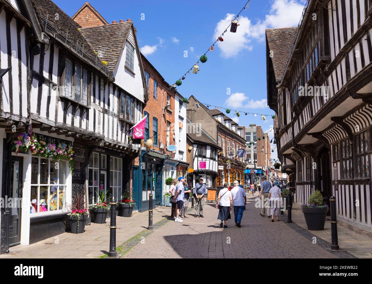 Worcester Friar Street Geschäfte und Geschäfte auf der alten Fachwerkstraße im Stadtzentrum von Worcester Worcestershire England GB Europa Stockfoto