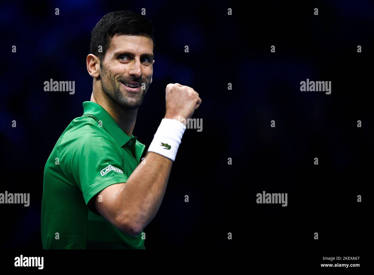 Turin, Italien. 14. November 2022. Novak Djokovic aus Serbien feiert während seines Round-Robin-Spiels gegen Stefanos Tsitsipas aus Griechenland am zweiten Tag des Nitto ATP Finals. Kredit: Nicolò Campo/Alamy Live Nachrichten Stockfoto