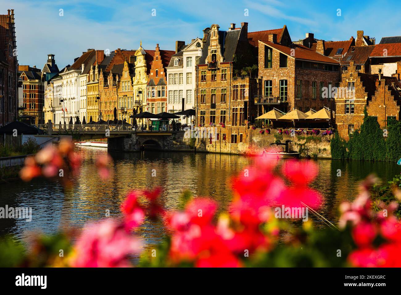 Blick auf die Innenstadt von Gent, die Hauptstadt der Provinz Ostflandern, Belgien entlang des Flusses Leie Stockfoto