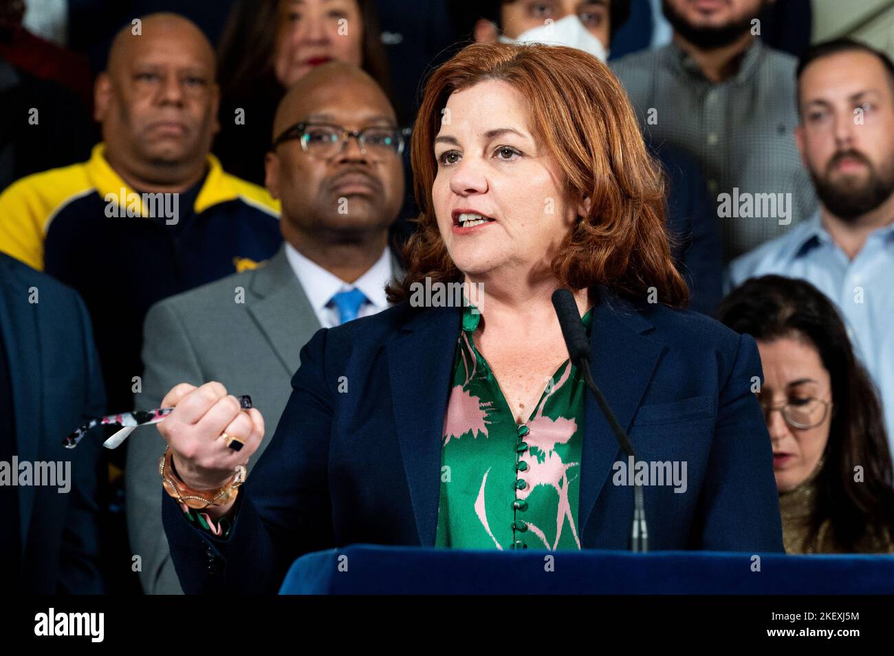 New York, Usa. 14.. November 2022. Christine Quinn, Präsidentin und CEO von Win, spricht auf einer Pressekonferenz über Wohnungsreformen, die Menschen helfen werden, aus dem Tierheim-System auszusteigen und/oder es zu vermeiden. Kredit: SOPA Images Limited/Alamy Live Nachrichten Stockfoto