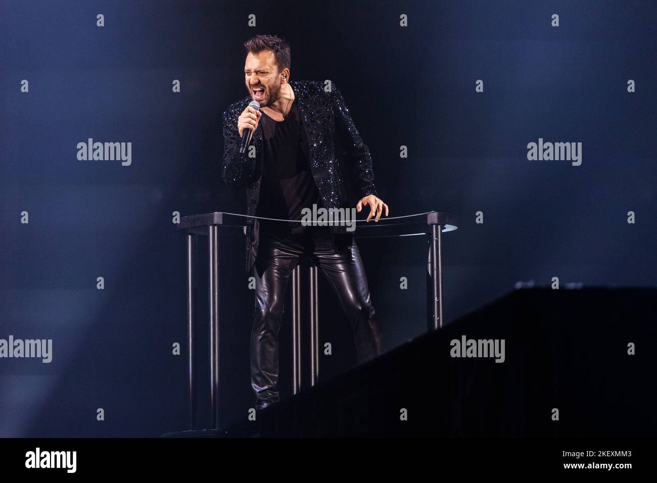 Mailand, Italien. 14.. November 2022. Der italienische Sänger Cesare Cremonini tritt live im Mediolanum Forum auf Credit: SOPA Images Limited/Alamy Live News Stockfoto