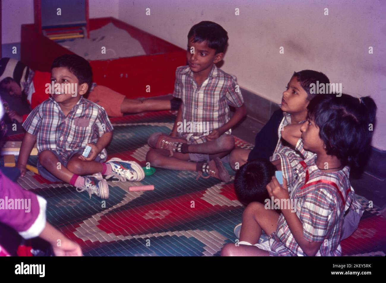 Spastische Kinder in der Schule in Bombay Stockfoto