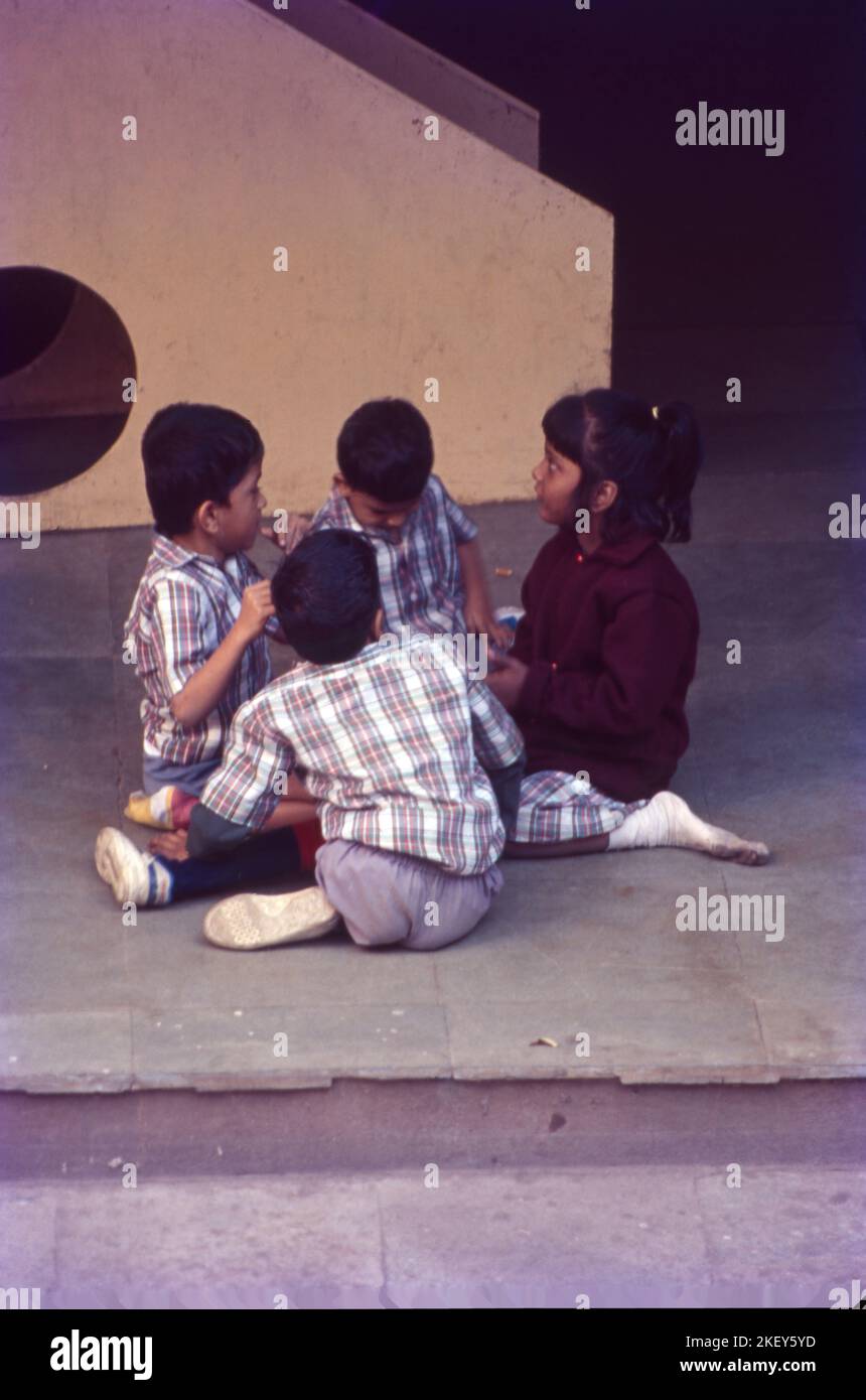 Spastische Kinder in der Schule in Bombay, Indien Stockfoto