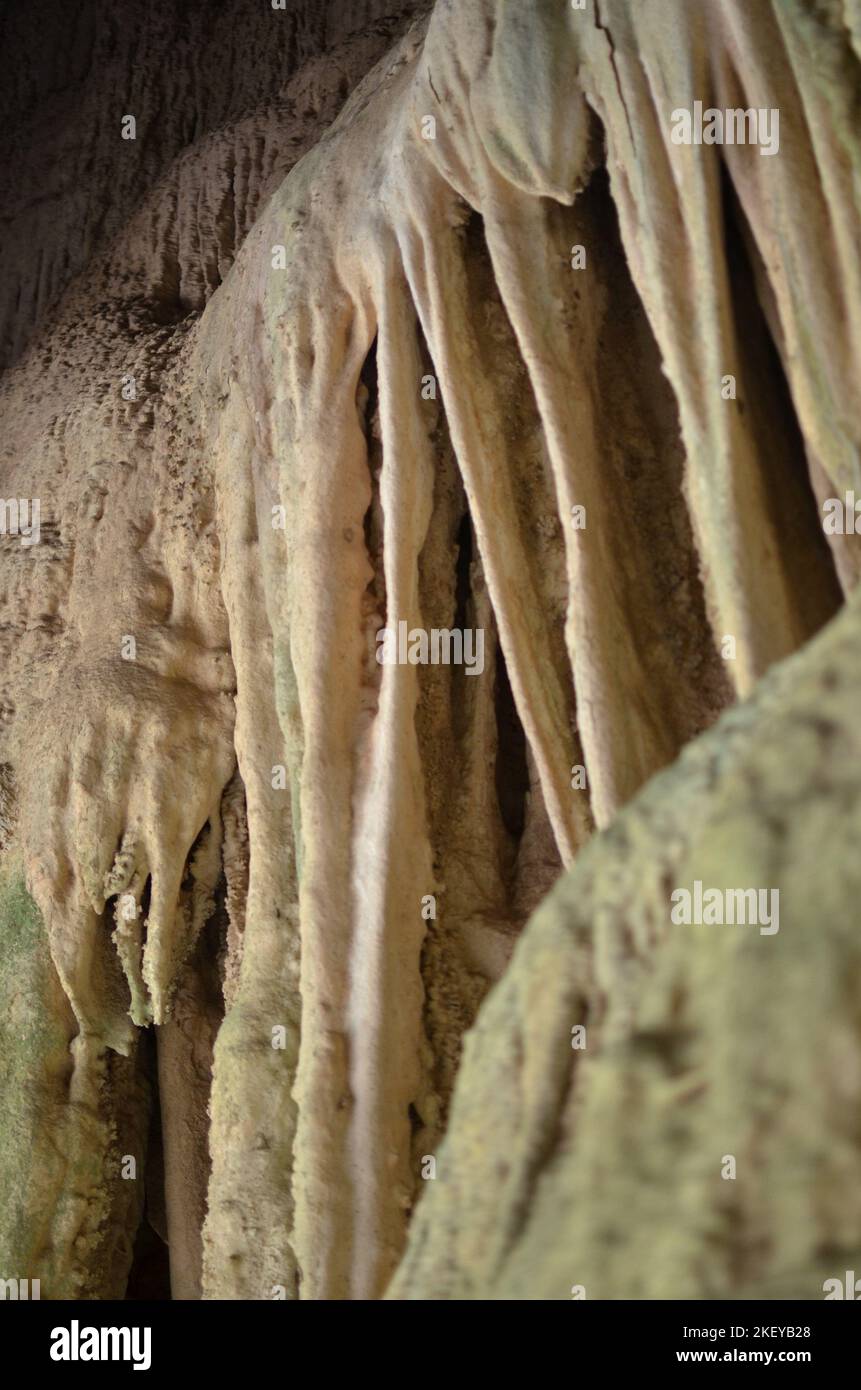 Stalaktiten Höhle Thailand Insel alt Detail dunkel Stockfoto