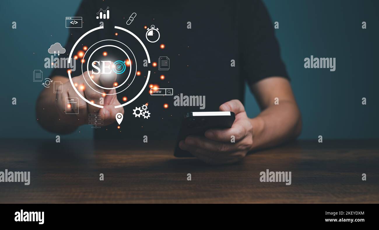 Suchmaschinenoptimierung, SEO, Technologie für Mobiltelefone, Smartphone, Computer, Webseite, Website, Social Media Ranking und Geschwindigkeit. Stockfoto