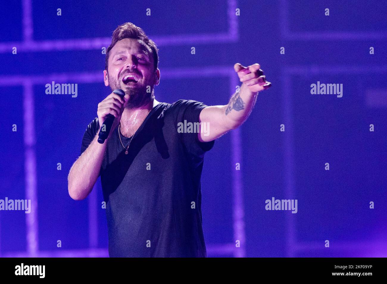 Mailand, Italien. 14.. November 2022. Die italienische Sängerin Cesare Cremonini tritt live im Mediolanum Forum auf (Foto: Mairo Cinquetti/SOPA Images/Sipa USA) Quelle: SIPA USA/Alamy Live News Stockfoto