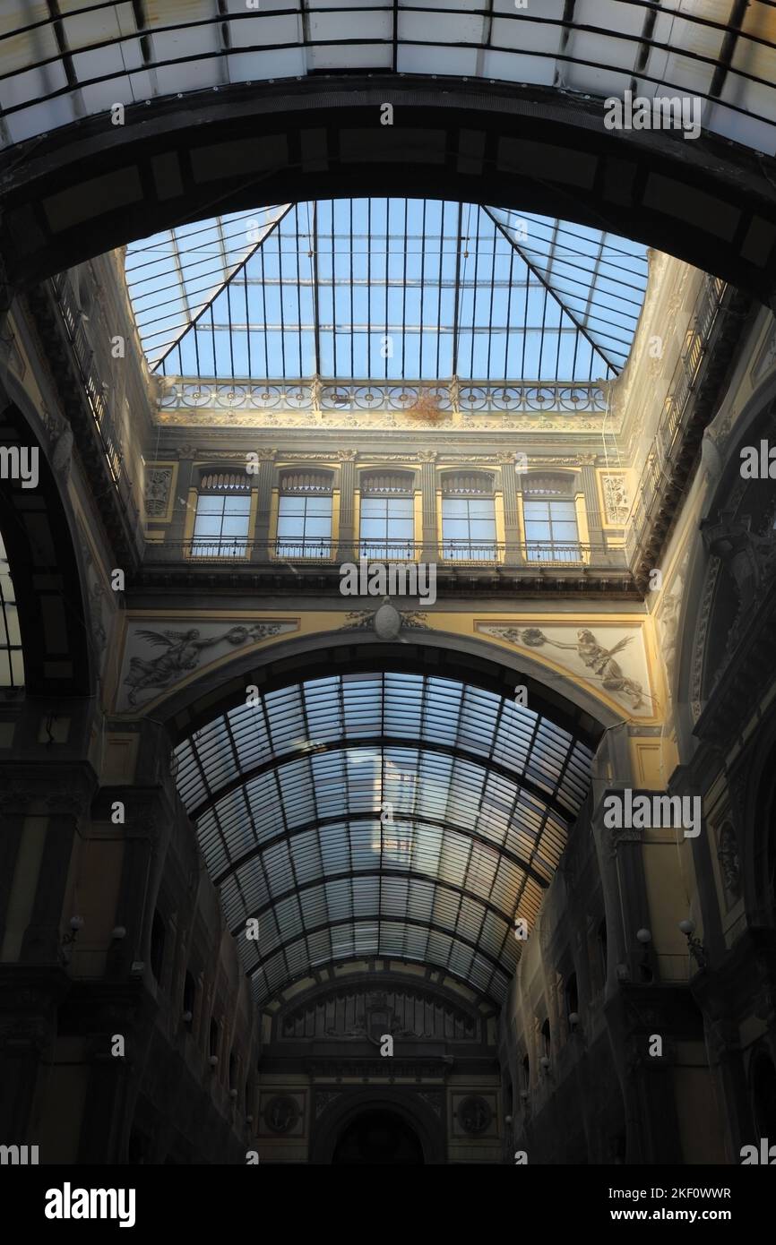 Die Galleria Principe di Napoli aus dem 19.. Jahrhundert, Neapel, Italien. Stockfoto