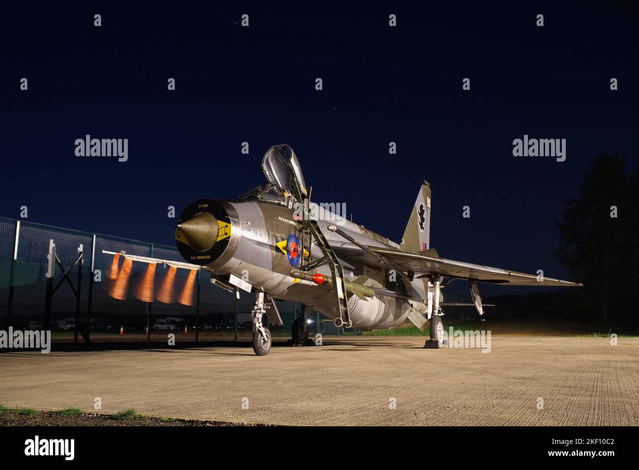 English Electric, / BAC Lightning F6 XS904 at Lightning Preservation Group, Twilight Event, 12.. November 2022, Bruntingthorpe.England, Vereinigtes Königreich. Stockfoto