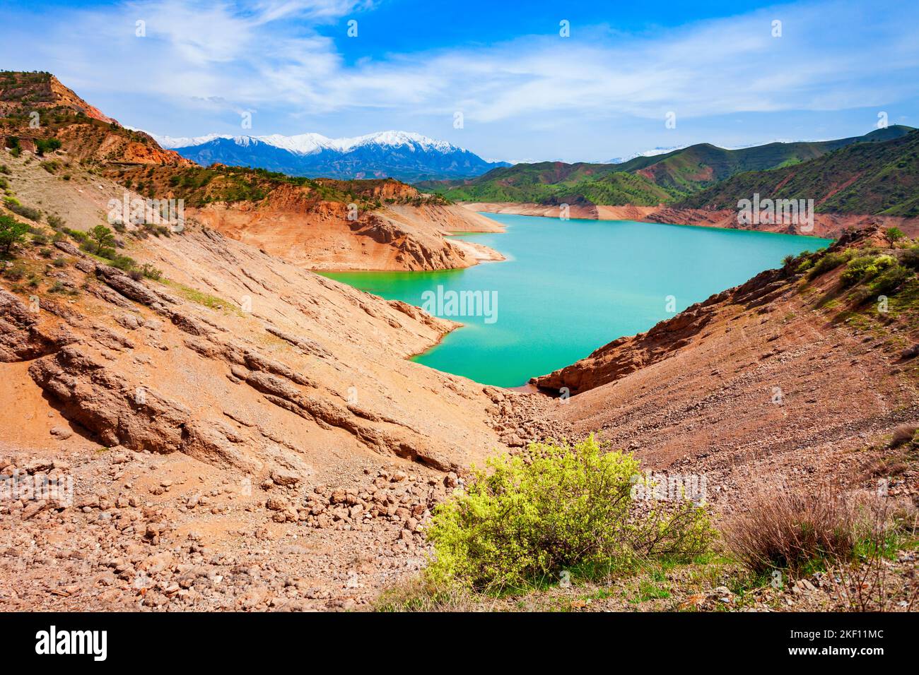 Der Hisorak-See ist ein Wasserreservoir in der Nähe der Stadt Shahrisabz in Usbekistan Stockfoto