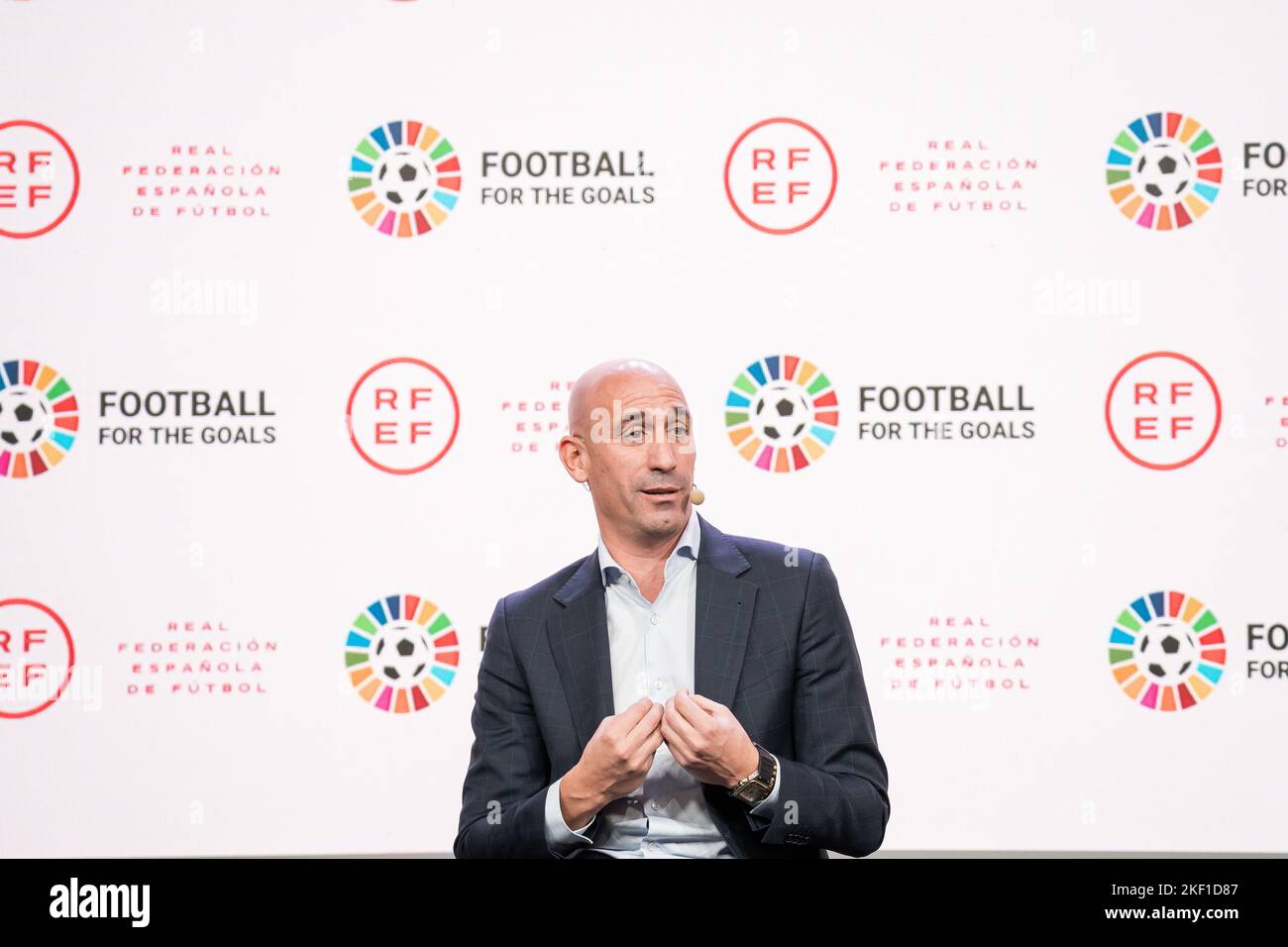 Madrid, Spanien. 15.. November 2022. Luis Rubiales, Präsident des Königlichen Spanischen Fußballverbands von Spanien, gesehen während der Konferenz der Vereinten Nationen in der Ciudad Deportiva de Las Rozas, Madrid. (Foto von Diego Radames/SOPA Images/Sipa USA) Quelle: SIPA USA/Alamy Live News Stockfoto