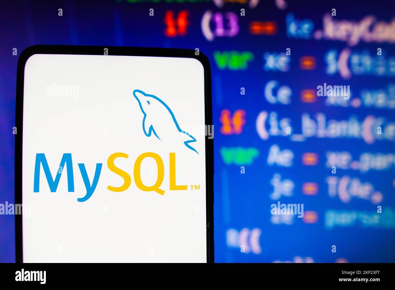 Brasilien. 15.. November 2022. In dieser Abbildung wird das MySQL-Logo auf einem Smartphone-Bildschirm angezeigt. (Foto von Rafael Henrique/SOPA Images/Sipa USA) Quelle: SIPA USA/Alamy Live News Stockfoto