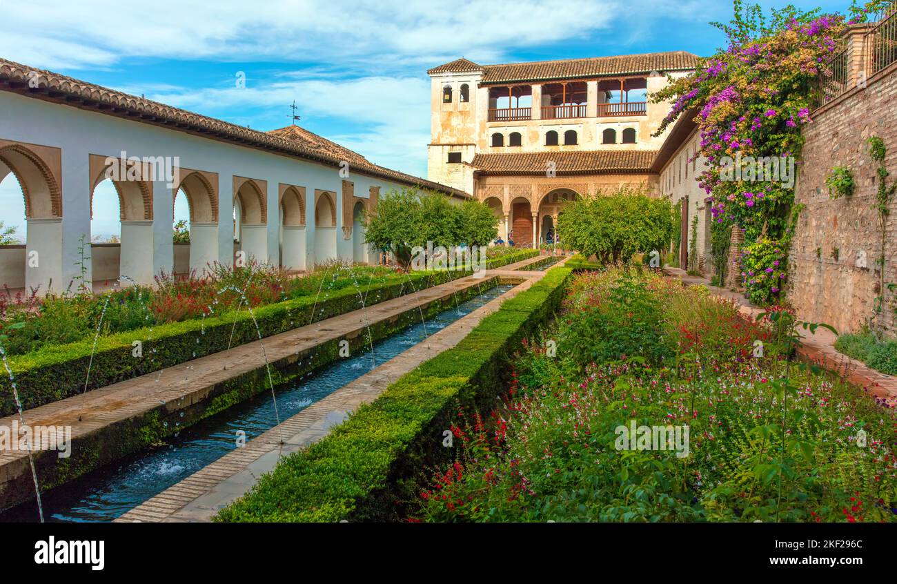 Brunnen im Garten Alhambra, Granada, Andalusien, Spanien Stockfoto