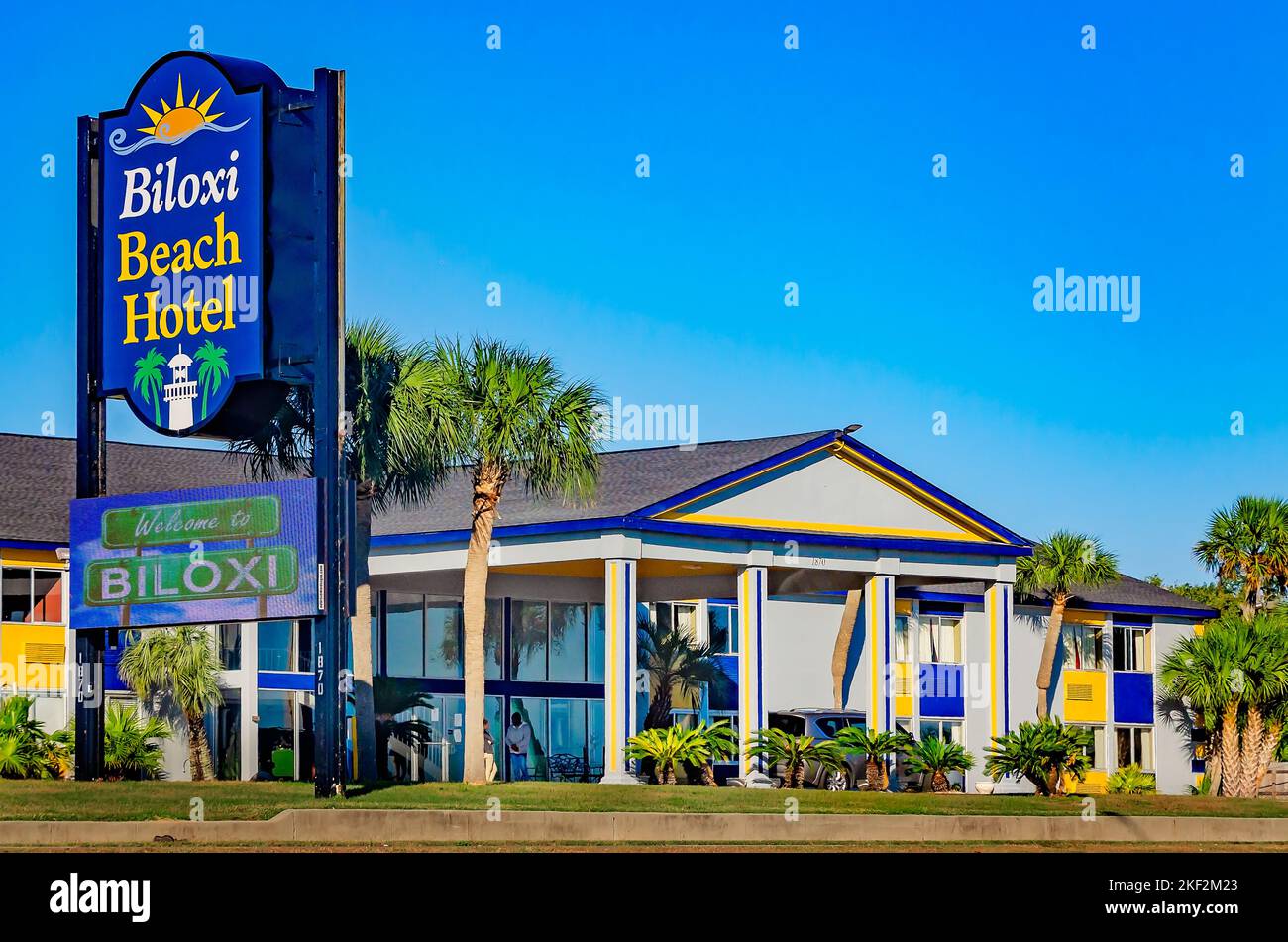 Das Biloxi Beach Hotel ist am 13. November 2022 in Biloxi, Mississippi, abgebildet. Das Budget-Hotel verfügt über rund 200 Zimmer. Stockfoto