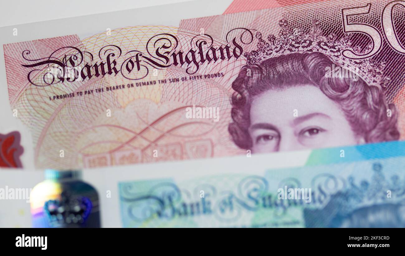 Die Bank of England schrieb auf eine £50-Euro-Banknote, das Pfund Sterling, die Währung des Vereinigten Königreichs. Stockfoto