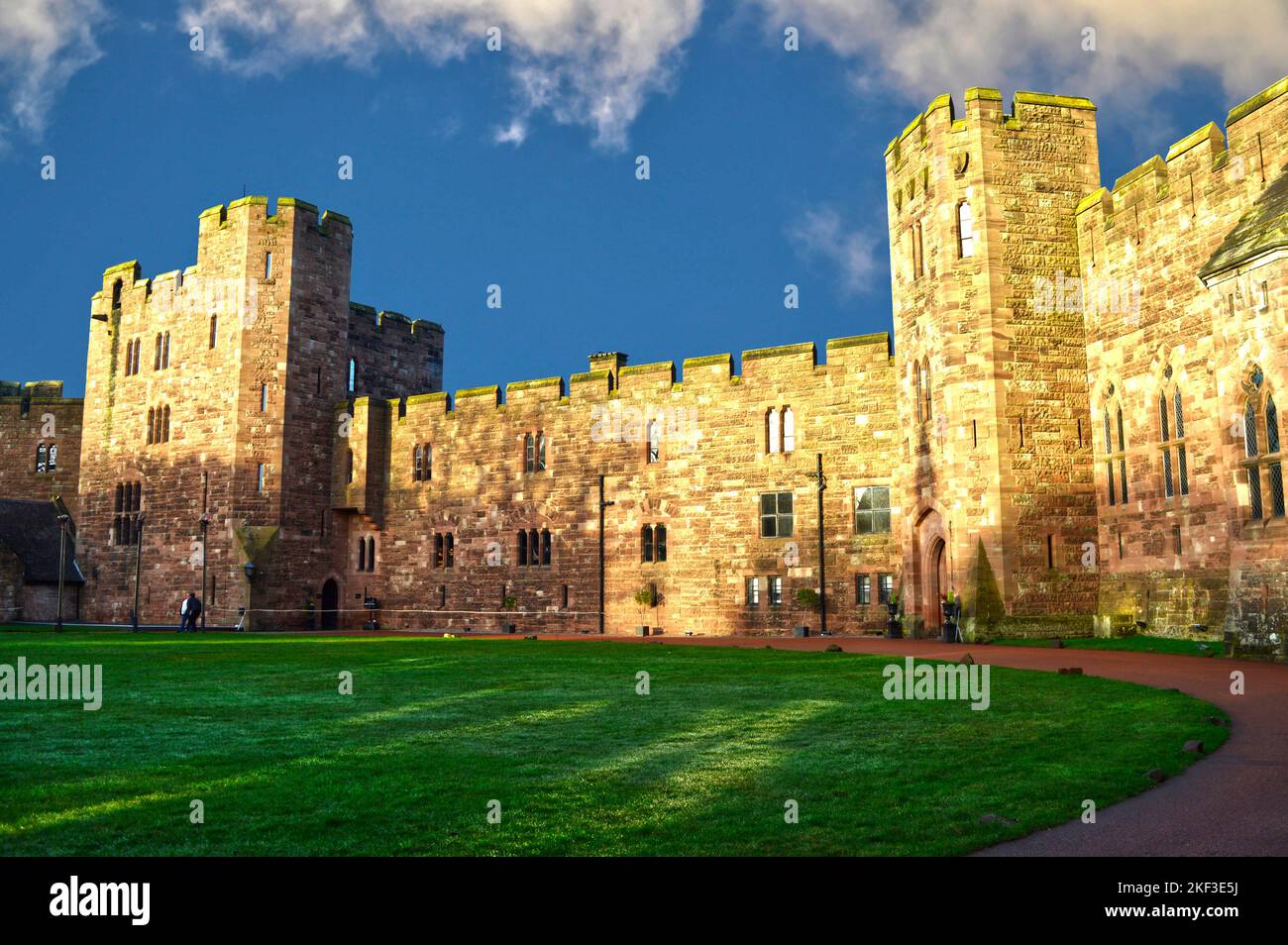 Peckforton Castle ist ein viktorianisches Landhaus gebaut Stockfoto