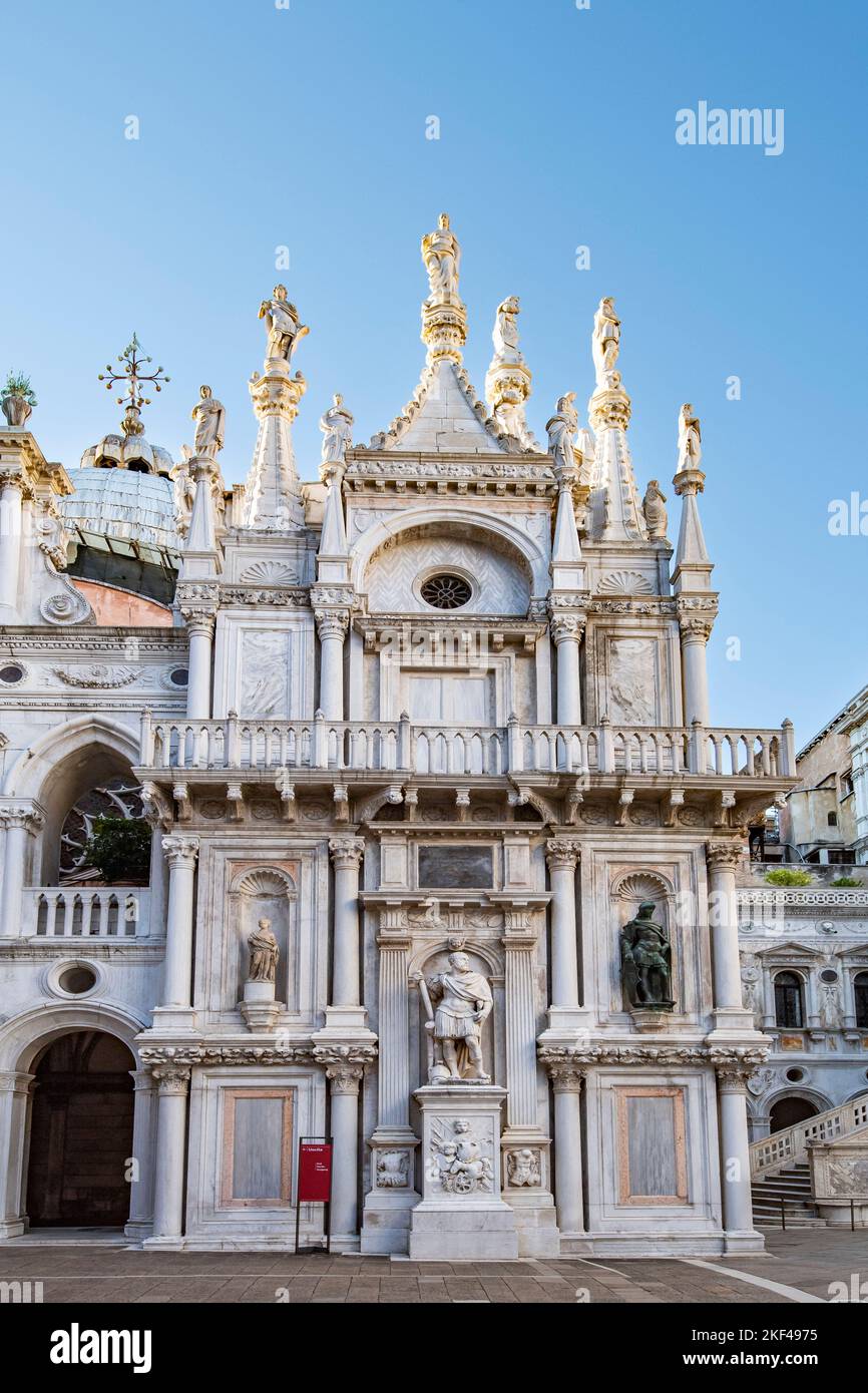 Gebäude im Innenhof, Dogenpalast, Venedig, Venetien, Italien Stockfoto