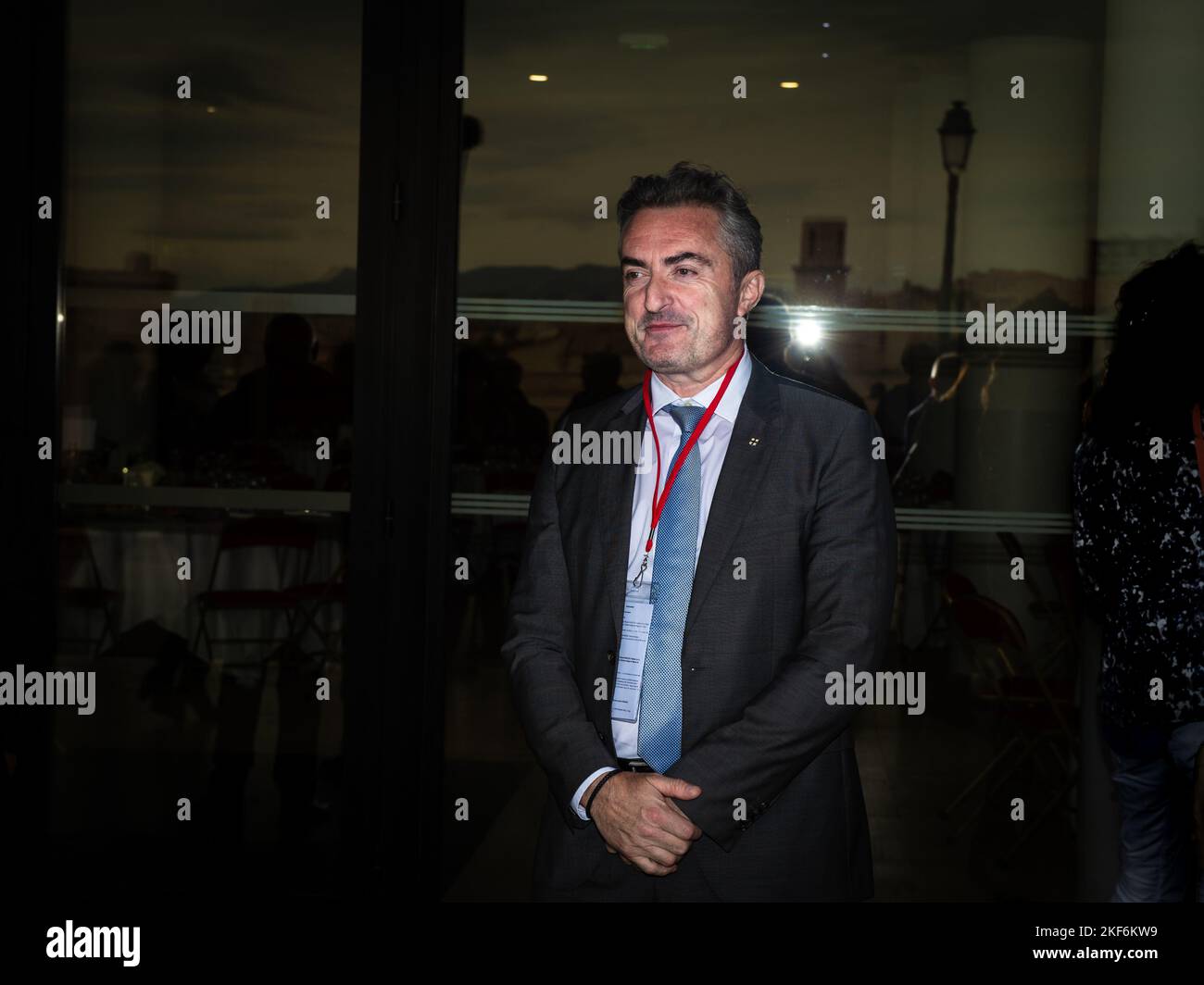 Marseille, Frankreich. 14.. November 2022. Stéphane Ravier, Mitglied der Reconquete-Partei, Senator von Bouches-du-RhÃ´ne und Gemeinderat, der während der Veranstaltung gesehen wurde. Renaud Muséler, Präsident der südlichen Region, organisierte das vierte Treffen der Bürgermeister der Region Provence - Alpes - Cote d'azur in Marseille, das sich dem ökologischen Wandel widmete. (Bild: © Laurent Coust/SOPA Images via ZUMA Press Wire) Stockfoto