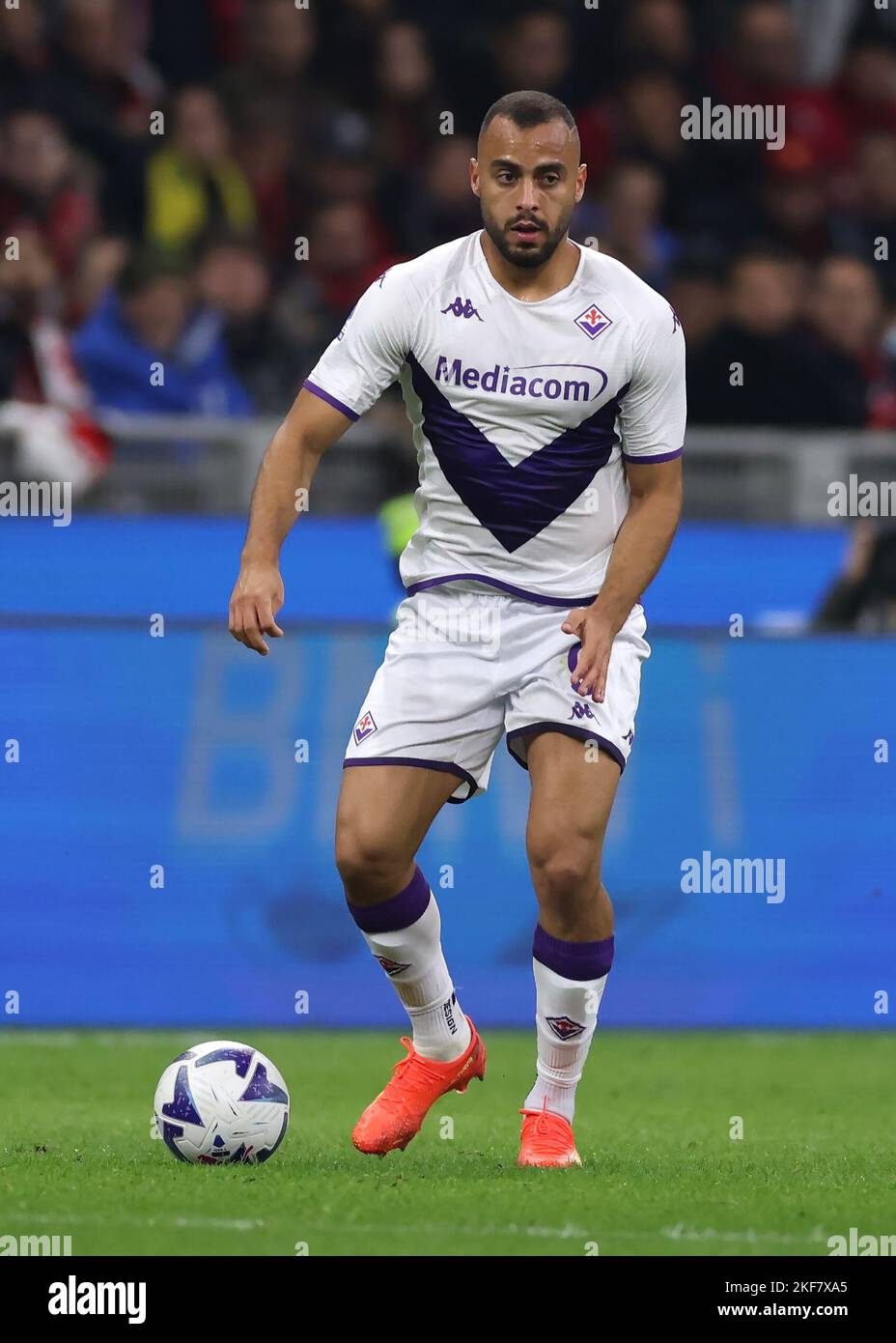 Mailand, Italien, 13.. November 2022. Arthur Cabral von ACF Fiorentina während der Serie A Spiel bei Giuseppe Meazza, Mailand. Bildnachweis sollte lauten: Jonathan Moscrop / Sportimage Stockfoto