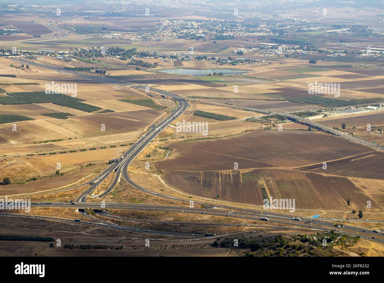 Ein Blick auf die geschäftige Handelsstraße am Fuße des Mount Carmel. Diese sogenannte Kreuzung der Welt verbindet sich von Osten nach Westen und von Norden nach Süden ist Ort von Stockfoto