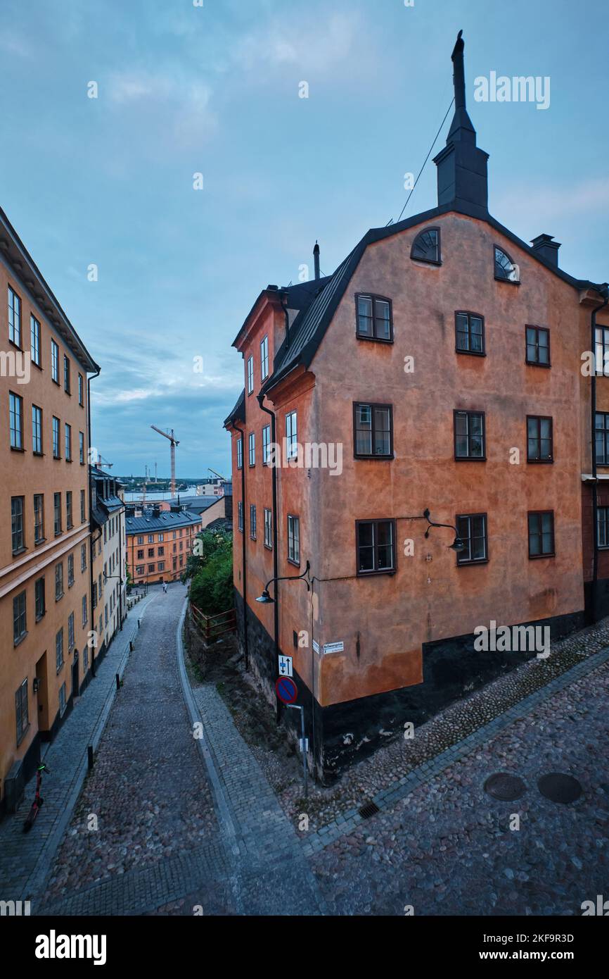 Stockholm, Schweden - September 2022: Klassische schwedische Architektur in der Bellmansgatan Straße im Södermalm Viertel Stockfoto