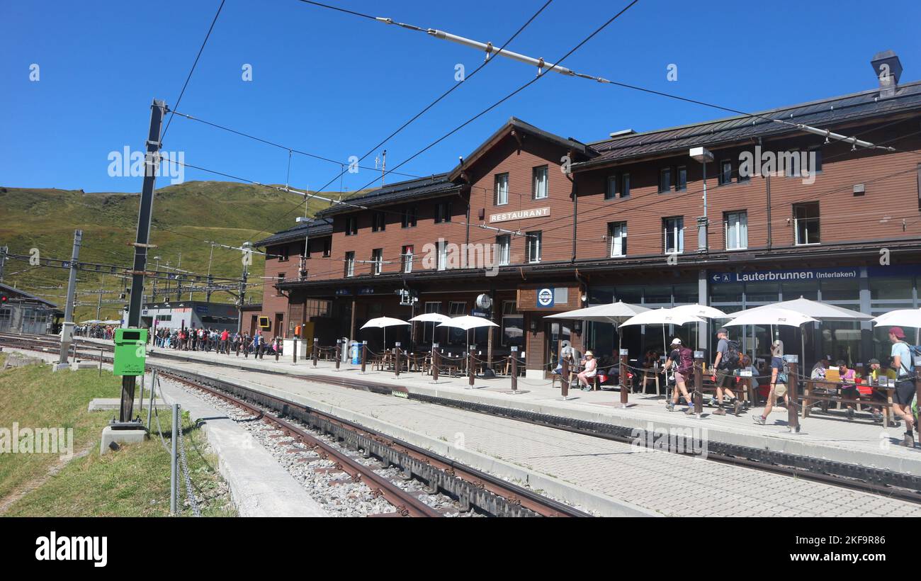 Schöne Sommersaison bei kleine scheidegg - Schweiz. Es erinnert mich an den Film „The North Face“ Stockfoto