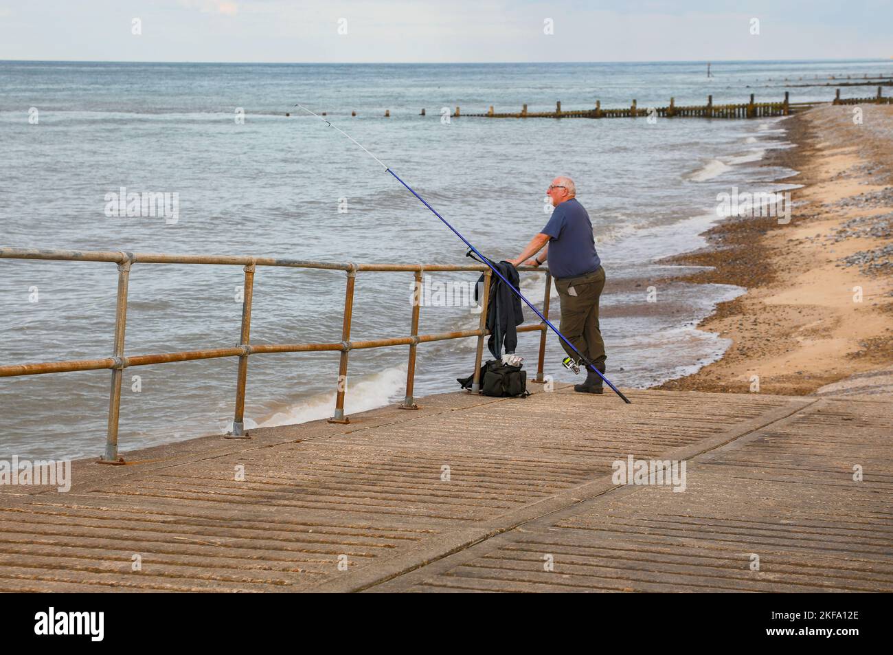 Angeln am meer -Fotos und -Bildmaterial in hoher Auflösung – Alamy