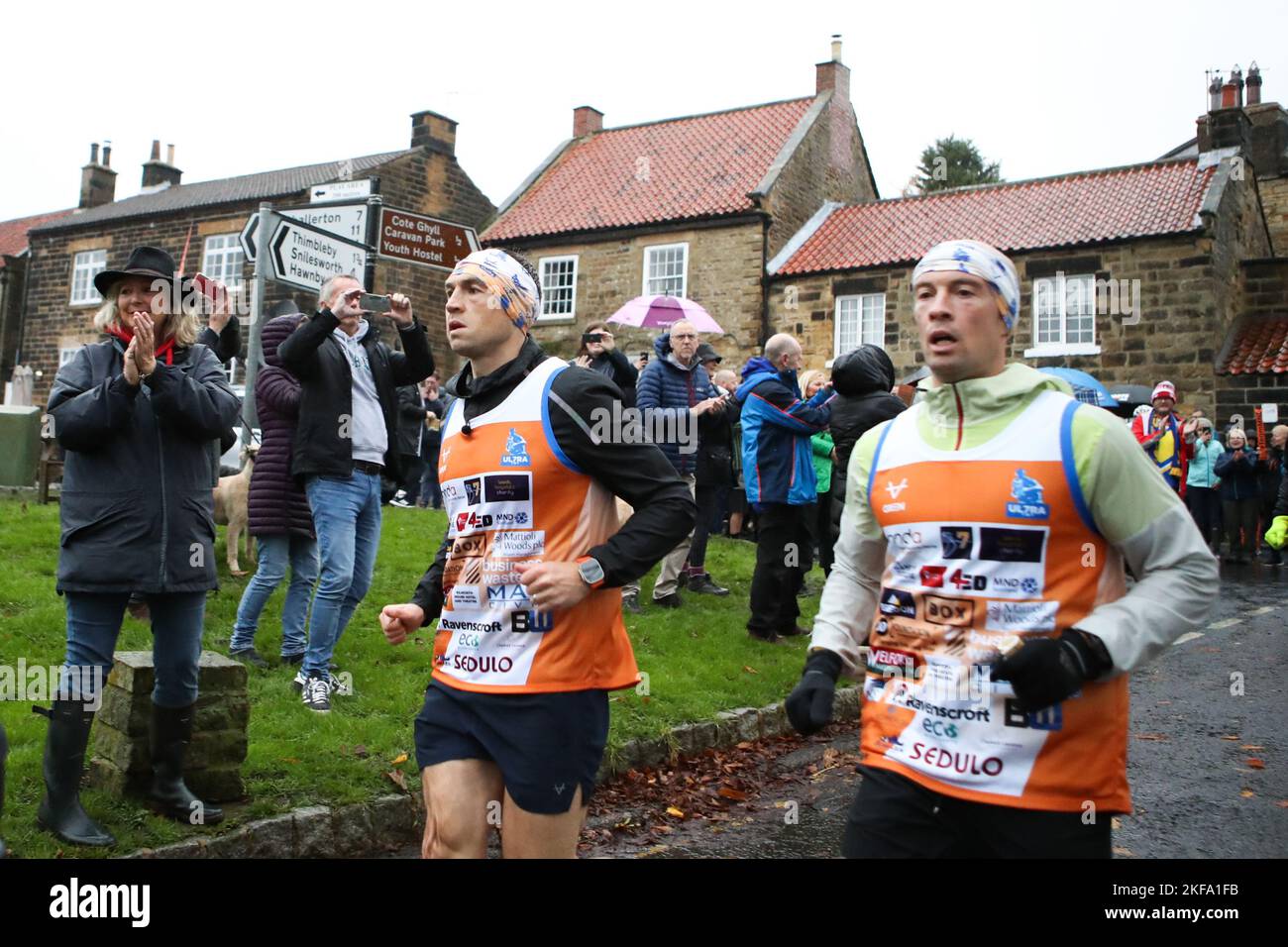 Kevin Sinfield am fünften Tag der Ultra 7 in 7 Challenge von Stokesley nach York. Der ehemalige Kapitän von Leeds soll sieben Ultramarathons in ebenso vielen Tagen absolvieren, um die Motoneuronee-Krankheit zu erforschen, indem er in der Halbzeit des Turniers am 19. November auf Old Trafford zuläuft. Bilddatum: Donnerstag, 17. November 2022. Stockfoto