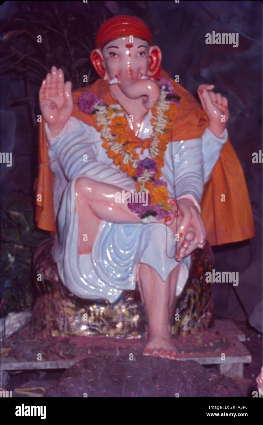 ganesh-idol-ganesh-festival-ist-ein-hinduistisches-fest-das-an-die