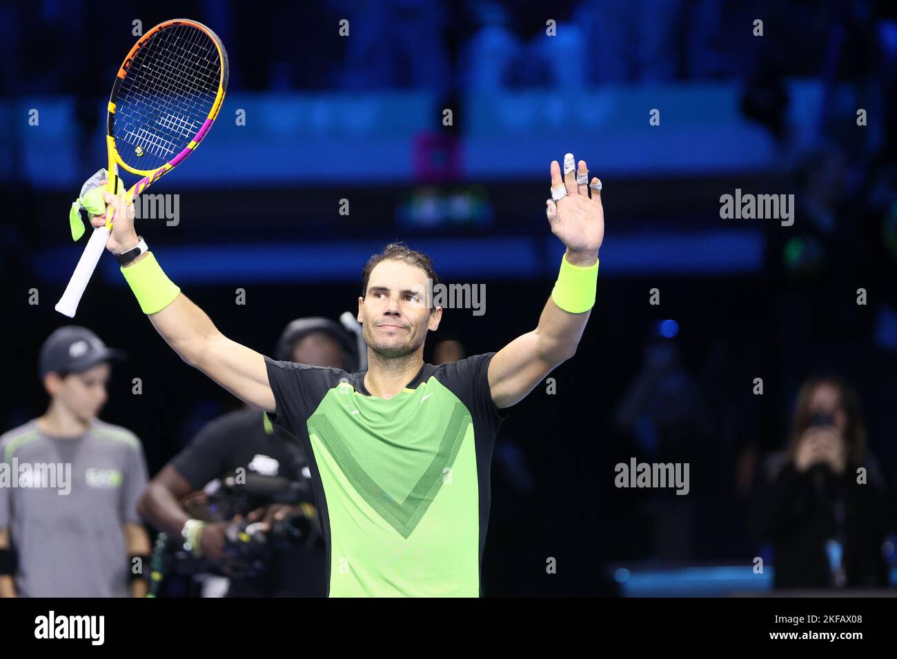 Turin, Italien, 17/11/2022, Rafa Nadal aus Spanien feiert am Ende des Round Robin-Einzelmatches zwischen Rafa Nadal aus Spanien und Casper Ruud aus Norwegen am fünften Tag des Nitto ATP World Tour Finals. Stockfoto