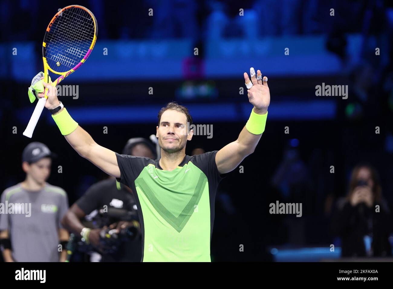 Turin, Italien, 17/11/2022, Rafa Nadal aus Spanien feiert am Ende des Round Robin-Einzelmatches zwischen Rafa Nadal aus Spanien und Casper Ruud aus Norwegen am fünften Tag des Nitto ATP World Tour Finals. Stockfoto