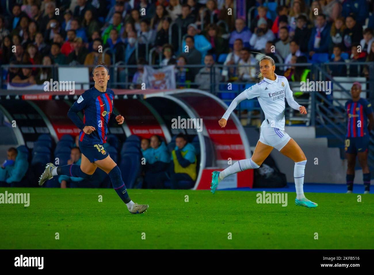 Real madrid frauen gegen fc barcelona frauen -Fotos und -Bildmaterial ...