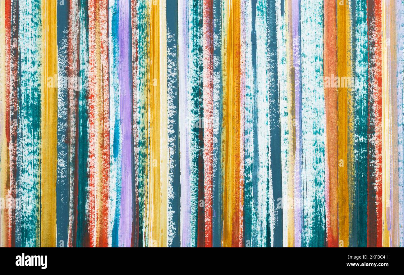 Mehrfarbige Streifen mit Acrylfarbe bemalt. Geometrischer Hintergrund. Stockfoto