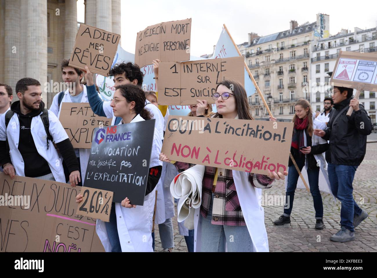Manifestation des étudiants et internes de médecine contre la nouvelle réforme des études de médecine, avec la participation du syndicat MG France Stockfoto