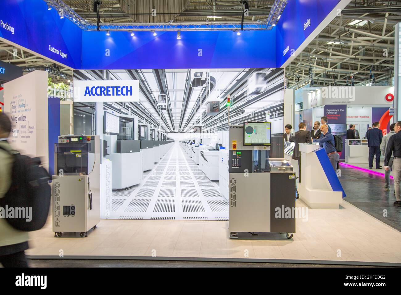 München, Deutschland. 17.. November 2022. Accretech bei der Electronica/Semicon Europa Messe, der Weltleitmesse und Konferenz der Elektronik, in München. -- Accretech auf der Electronica/Semicon Europe, der weltweit führenden Fachmesse und Konferenz für Elektronik, in München, Deutschland. (Foto: Alexander Pohl/Sipa USA) Quelle: SIPA USA/Alamy Live News Stockfoto